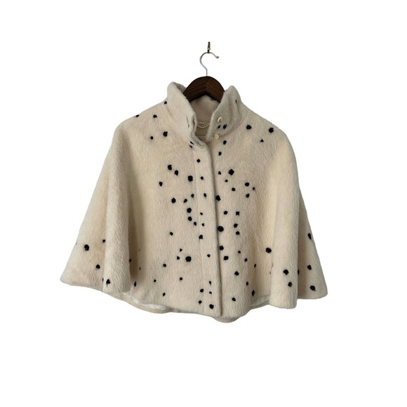 Liliana Castellanos Jackets & Blazers - Liliana Castellanos OS Alpaca Merino Wool Cream Cape